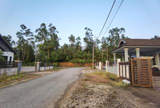 SEMI-D Marfis Homestay - Ajil - 8