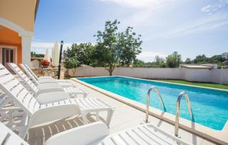Awesome Home In Segotici - Šegotići - 9
