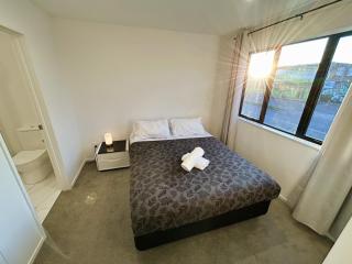 Entire Luxury Cosy Townhouse with Master Bedrooms,10 min to Airport & Sylvia Park - Auckland - 7