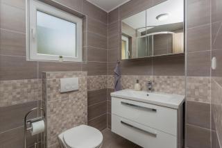 Apartmani Tena - Njivice - 9