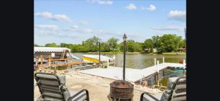 Riverfront Cottage - 8