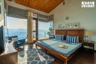 StayVista at Hillcrest Villa with Valley View, Bonfire and Heater - Kasauli - 1
