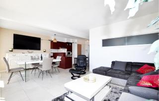 Beautiful Apartment In Le Barcarès - 8