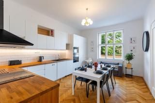 Historic Charm Apartment in Bratislava - 5