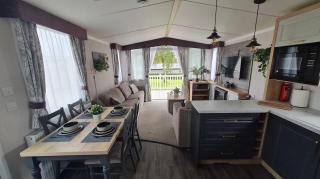 STYLISH MODERN CONTEMPORARY PET FREE HOLIDAY HOME ON AWARD WINNING SHOREFIELD COUNTRY PARK Edge New Forest ENTERTAINMENT AND LEISURE PASSES INCLUDED - Milford on Sea - 9