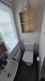 STYLISH MODERN CONTEMPORARY PET FREE HOLIDAY HOME ON AWARD WINNING SHOREFIELD COUNTRY PARK Edge New Forest ENTERTAINMENT AND LEISURE PASSES INCLUDED - Milford on Sea - 3