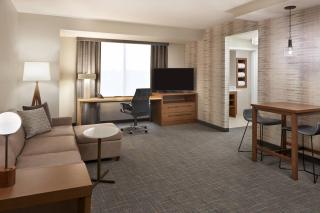 Residence Inn by Marriott Toronto Mississauga Southwest - Mississauga - 1