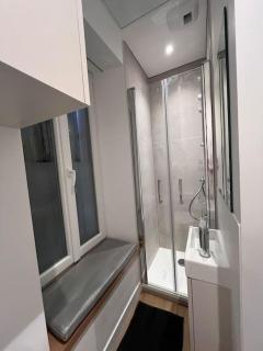 Studio Melun Peaceful Area 5 min to Train Station - Melun - 1