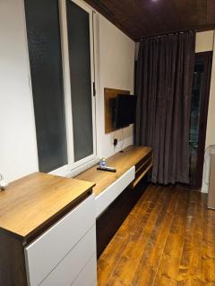 SEA bed and restaurant 2 - 4