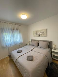Lucky Place - Cozy & Modern Apartment, FREE PRIVATE PARKING - Zagreb - 9