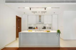 Experience City Walk - Spacious Haven - 2 Bedroom plus Maid's Room - Dubai - 3