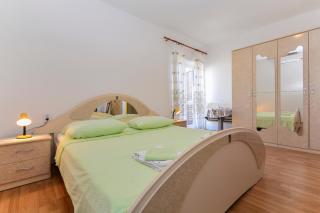 Apartments and Rooms by Auro - 6