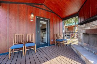 Cabin 1 Indian Point near SDC, Table Rock Lake, Marinas, & Branson - Branson - 3