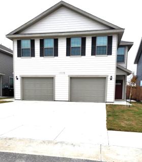 New Modern Urban Home Near Top Attractions - Helotes - 5