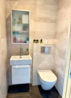 Place des Lices, parking, 75m2, standing - Saint-Tropez - 1