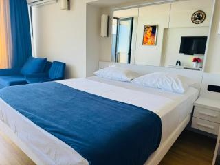 Orbi City Apartments on the Beach - Batoemi - 7