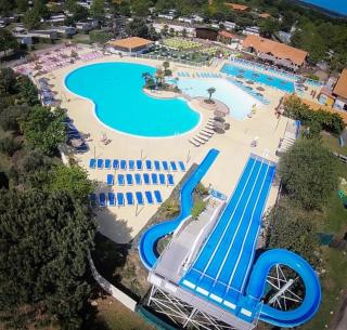 La Réserve 4 étoiles à Gastes emplacement 796 3CH 1SDB 8 personnes - Gastes - 8