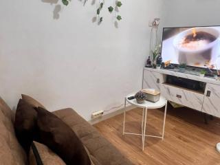 1BR Rusun Karet Tengsin 2 w Netflix n City View - 5