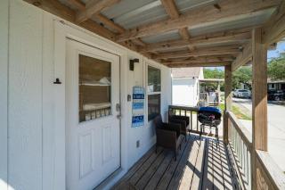 Family Friendly Beach Haus Community Pool - Rockport - 6