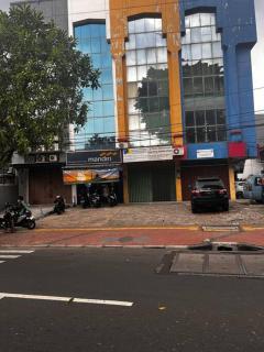 Cheapest & Strategic Home at Salemba UI - Jacarta - 4