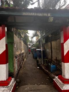Cheapest & Strategic Home at Salemba UI - Jacarta - 1