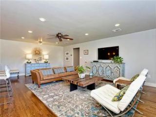 Private Pool & Hot Tub! Charming Hill Country Home Minutes to Wineries/Shops! - Johnson City - 7