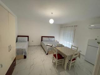Vila Ornela - Shëngjin - 1
