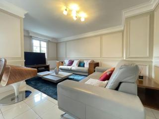 Spacious Marie apt - 3