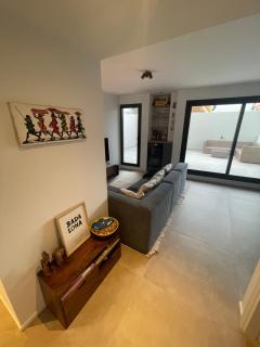 Apartamento de una habitación con terraza grande cerca de Barcelona - Badalona - 9