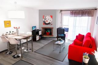 Ferienwohnung nahe Strand, Stadt und Yachthafen - frisch renoviert - Roses - 0
