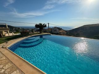 Stone Villa Saronida - 1