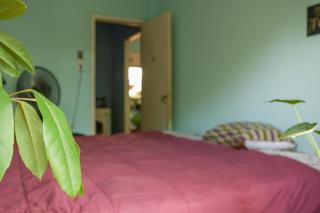 Habitación amplia en PH primer piso - 5