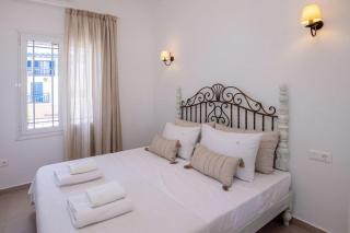 Summer Grace Tinos - 3