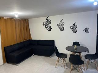 Moderno y céntrico departamento - 0