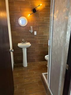 Moderno y céntrico departamento - 2