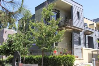 Near Stanford Meta Gooogle 3BR 3BA Luxury Townhome Better Bigger than Five Star Hotel - Palo Alto - 1