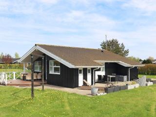Three-Bedroom Holiday home in Hadsund 48 - Øster Hurup - 0