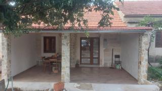 Apartments with a parking space Konjevrate, Krka - 23231 - Unešić - 0