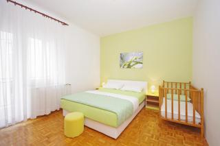 Apartments with a parking space Pirovac, Sibenik - 23330 - Pirovac - 1