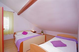 Apartments with parking space Pirovac, Sibenik - 23330 - 1