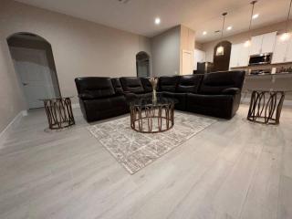 SLW Suites- Home Away From Home - Carlton - 1