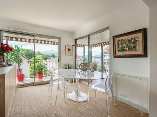 Appartement moderne en centre-ville avec balcon et parking à 400m de la plage - FR-1-4-693 - Saint-Jean-de-Luz - 3