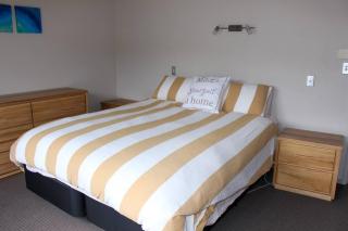 Beachfront Home in Mount Maunganui - 5