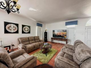 La Rinconada Beachfront Retreat - 4