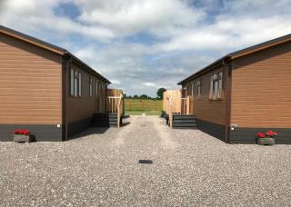 Larkrise Farm Lodges - Babcary - 7