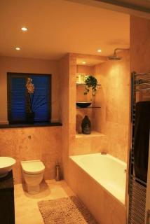 Stunning 5 Bedroom house with Beautiful Lake Views - Lymm - 5