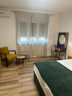 Two Bedroom Split Center Apartment Zvonimir - 8