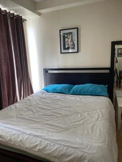 SOHO Condotel EDSA Shaw near SM Megamall FREE Pool Access - 7