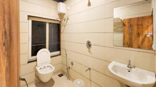 Hotel Nova Shine - Rajkot - 3