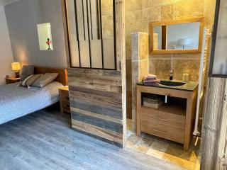 Chambres d'hôtes avec entrée privative au calme dans maison de village - Saint-Jorioz - 2